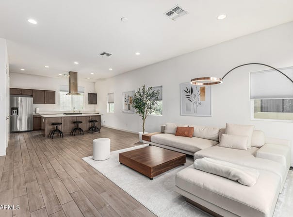 325 E CORONADO Road, Phoenix, AZ 85004