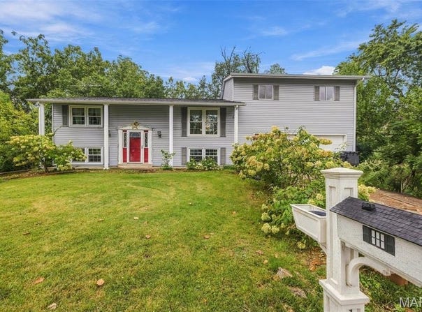 1301 Drummond Court, St Charles, MO 63303