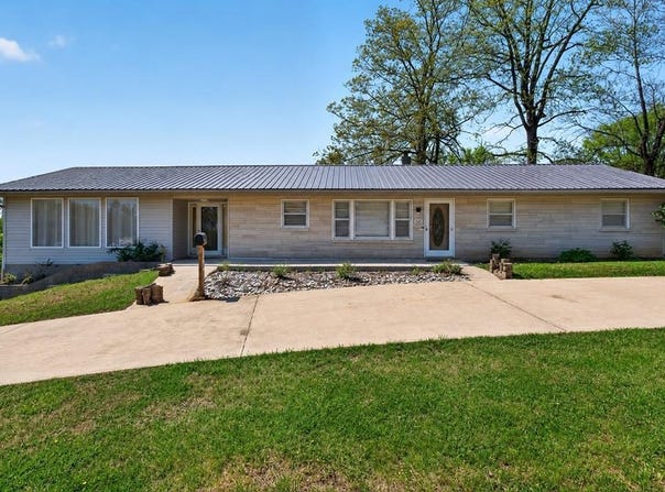 463 Franks Ferry Rd, Sparta, TN 38583