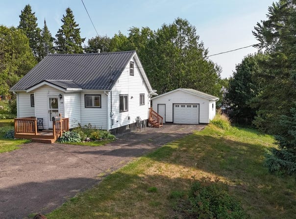 125 BIRCH ST E, Ironwood, MI 49938