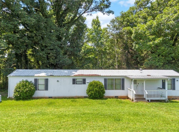 150 Newberry Road, Walhalla, SC 29691