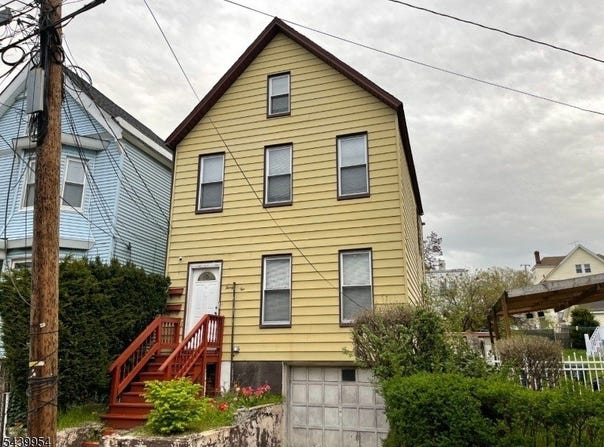 32 Oak Ave, Irvington Twp., NJ 07111-3851