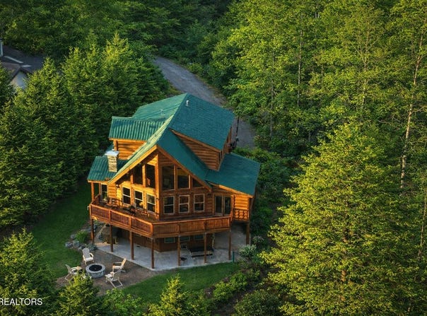 643 Forest Drive, Pigeon Forge, TN 37863