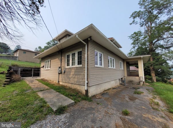 885 BRADDOCK Road, CUMBERLAND, MD 21502