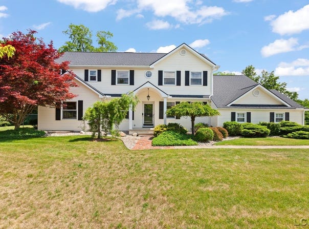 817 Outer Drive, Tecumseh, MI 49286