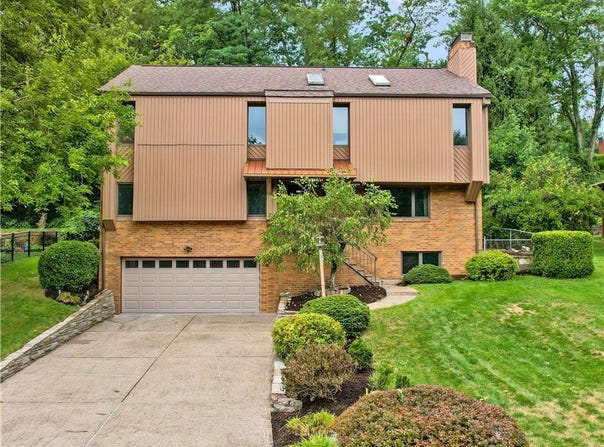 421 CLAIR DRIVE, Upper St Clair, PA 15241