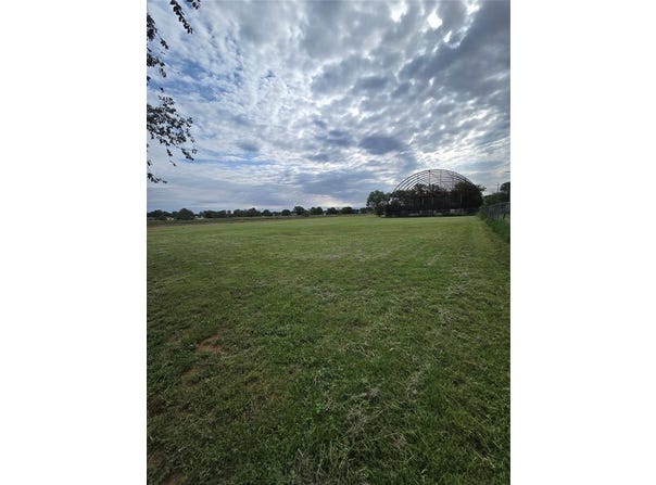 900 NEWLIN Drive, Altus, OK 73521