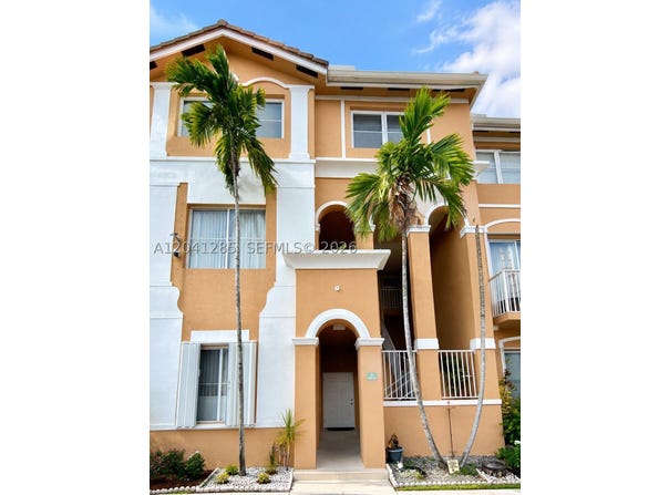 7250 NW 177th St, Hialeah, FL 33015