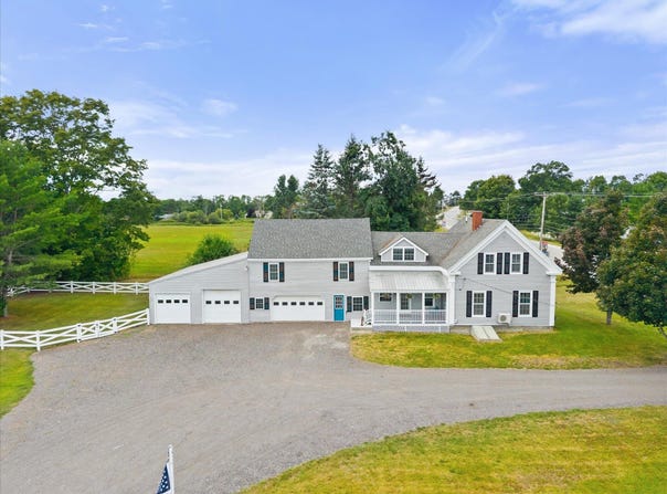 565 Main Street, Corinth, ME 04427