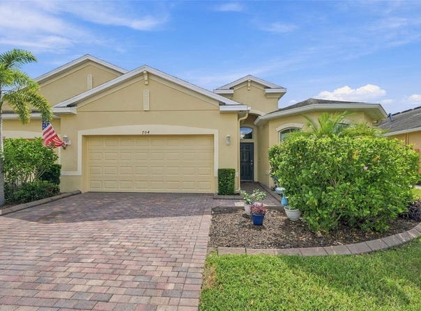 704 CHIPPER Drive, SUN CITY CENTER, FL 33573