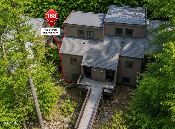 168 Upper Village Way, Tannersville, PA 18372