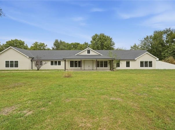 3 Kendi Lane, Belton, MO 64012
