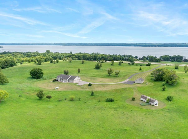 19800 Stephan Drive, Starbuck, MN 56381