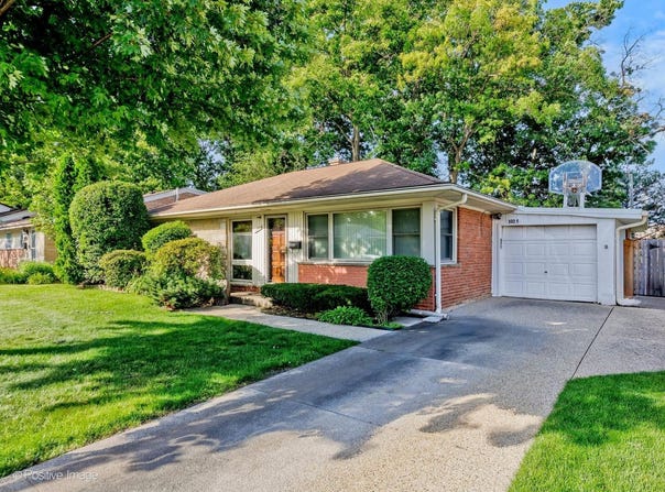 1025 Longaker Road, Northbrook, IL 60062