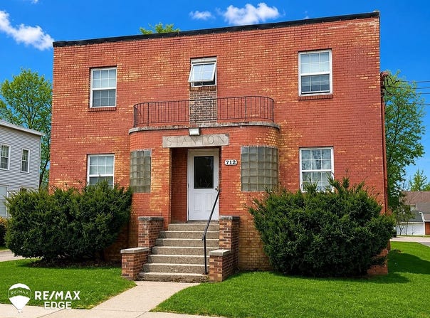 712 S Grand Traverse Street, Flint, MI 48502