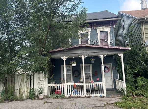 914 4th Avenue, PA 16602