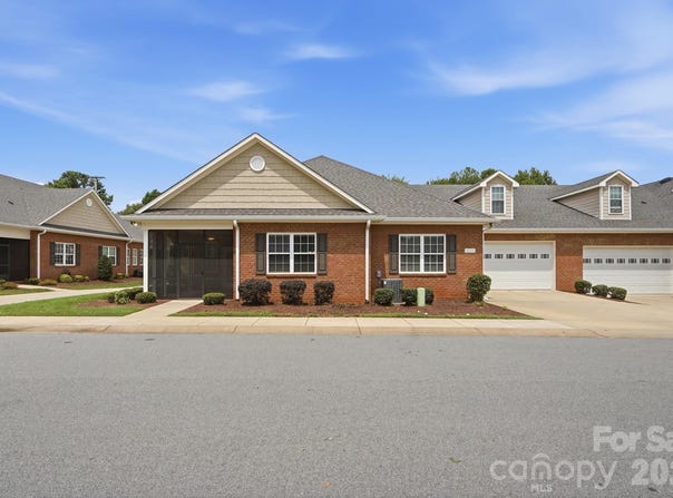 8213 Rainier Drive, Denver, NC 28037