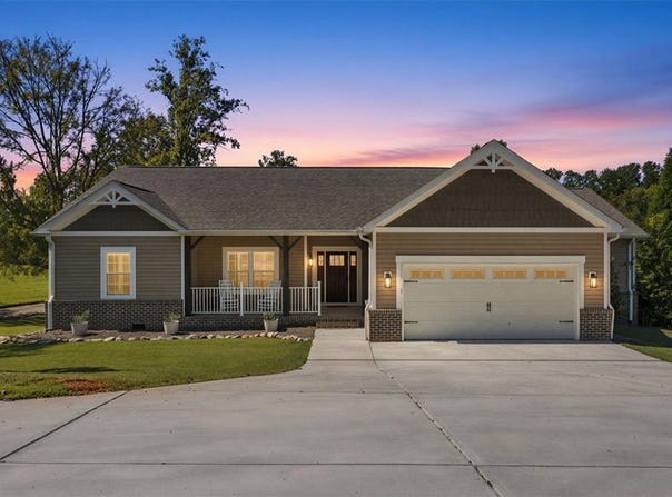 225 S Point Harbor Drive, Chappells, SC 29037