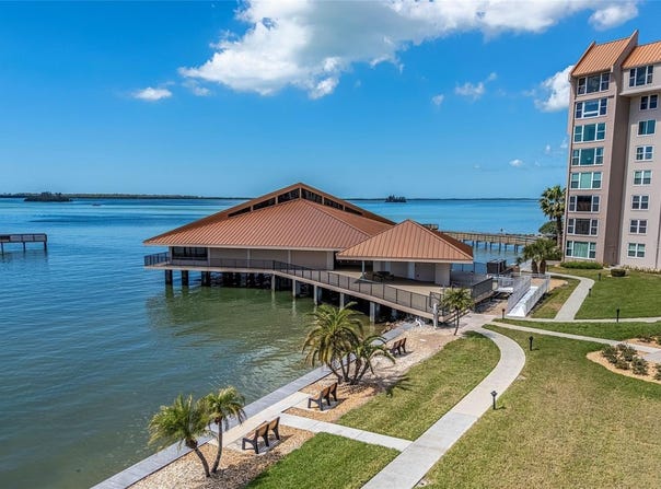 620 EDGEWATER Drive, DUNEDIN, FL 34698