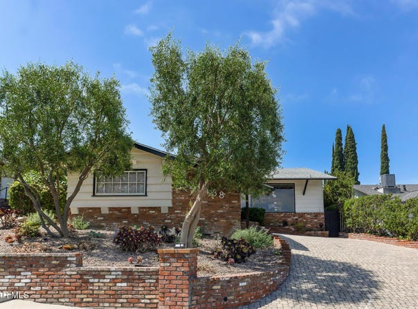 22438 Venido Road, Woodland Hills, CA 91364