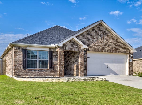 4014 Lakeview Drive, Sanger, TX 76266