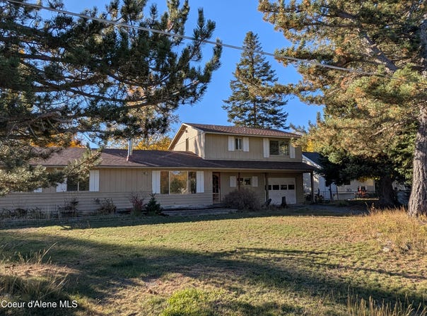 242 Pinecrest Rd, Sandpoint, ID 83864
