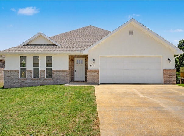 2811 Roe Deer Street, Springdale, AR 72762