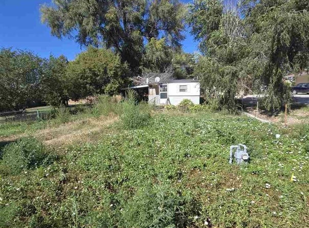 1121 BROADWAY, Mitchell, NE 69357
