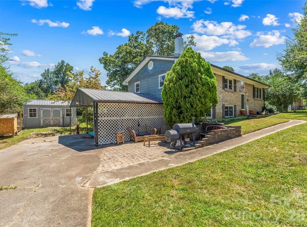 312 Hidden Valley Circle, Canton, NC 28716