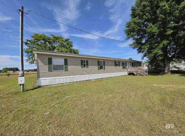 33163 Gilley Road, Lillian, AL 36549