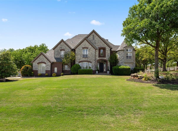 419 E Hickory Ridge Circle, Argyle, TX 76226