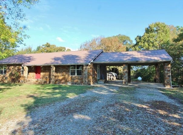8180 E 1225, Wetumka, OK 74883
