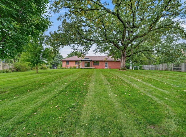 303 Oak Boulevard, Huxley, IA 50124