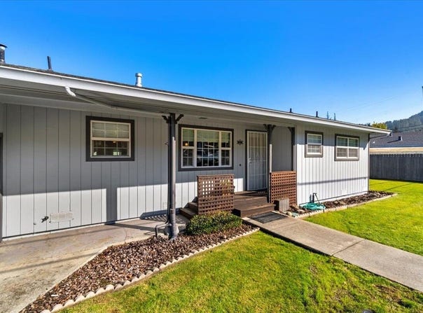104 Ogle Avenue, Rio Dell, CA 95562