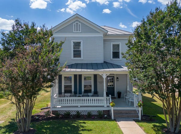 2225 CHESTNUT Ave, Buena Vista, VA 24416