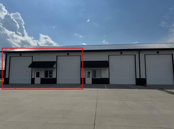200 Greenfield Dr, Tiffin, IA 52340