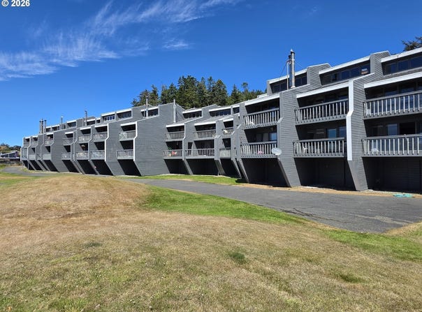 94304 WEDDERBURN Loop, GoldBeach, OR 97444
