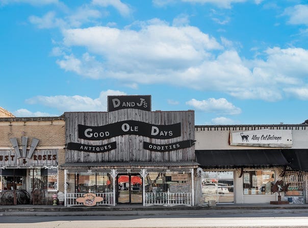 107, 109, 115 W Commerce Street, Brady, TX 76825