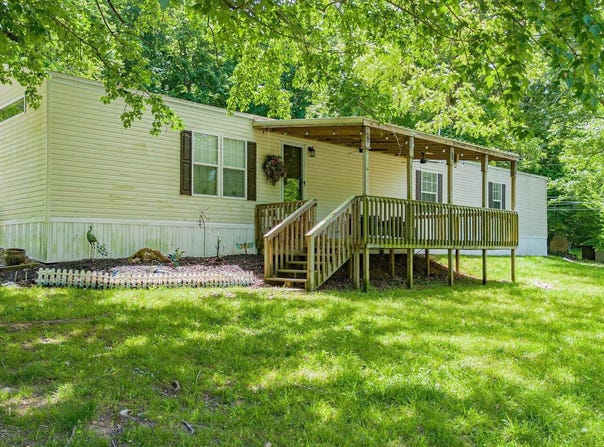 53 Warbler Ct, Eddyville, KY 42038