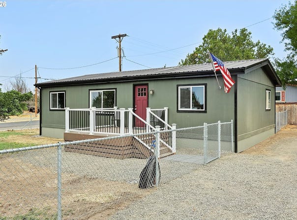 301 E COURT St, Condon, OR 97823