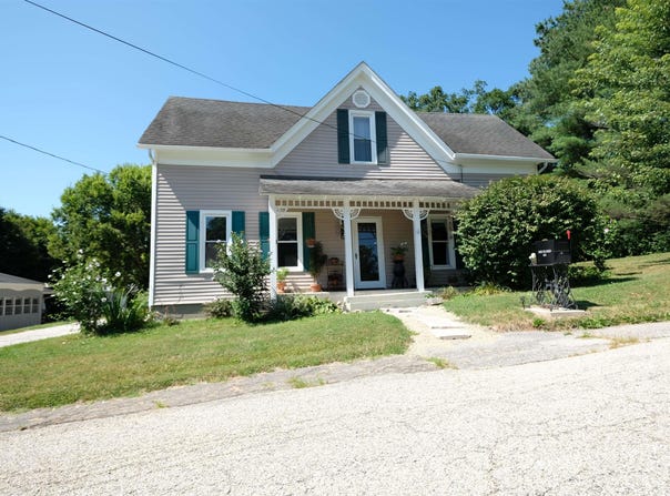 621 W Oak Street, Ellettsville, IN 47429