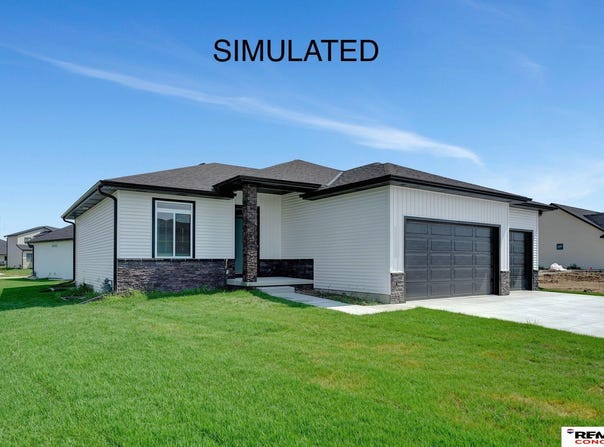 976 W Avondale Street, Lincoln, NE 68523
