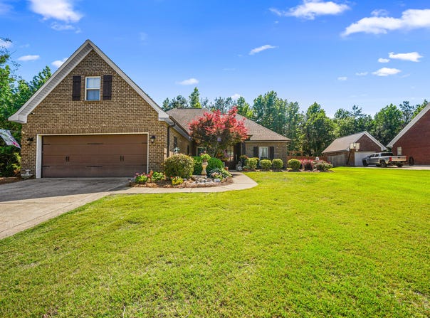 3187 Summerlin Dr, Belden, MS 38826