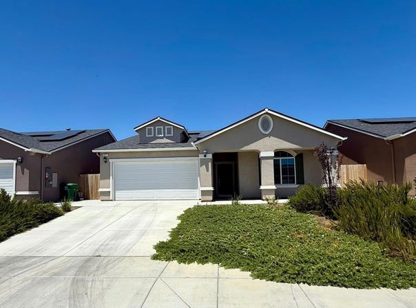 1217 E Orange Street, Avenal, CA 93204