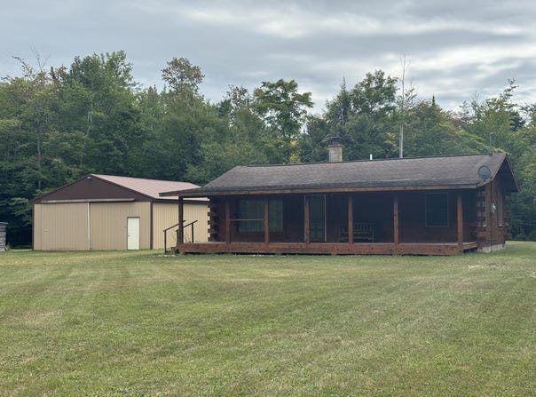 W14871 Sandtown Rd, Engadine, MI 49827