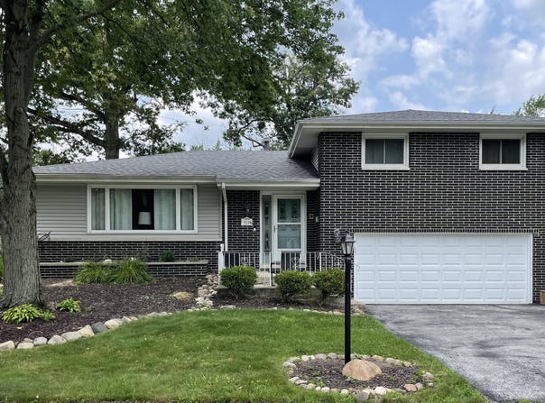 2134 W 3rd Place, Hobart, IN 46342