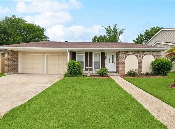 3820 TIMBERVIEW Lane, Harvey, LA 70058