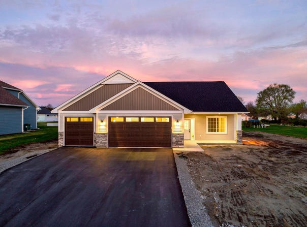 741 St James Circle, Litchfield, MN 55355