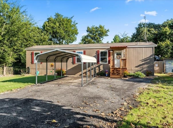 1034 Pleasant Dr, Kemp, TX 75143