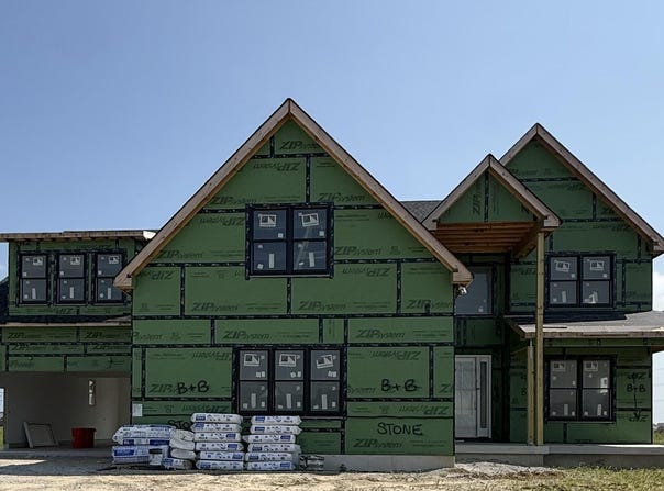 9015 Iris Drive, St. John, IN 46373